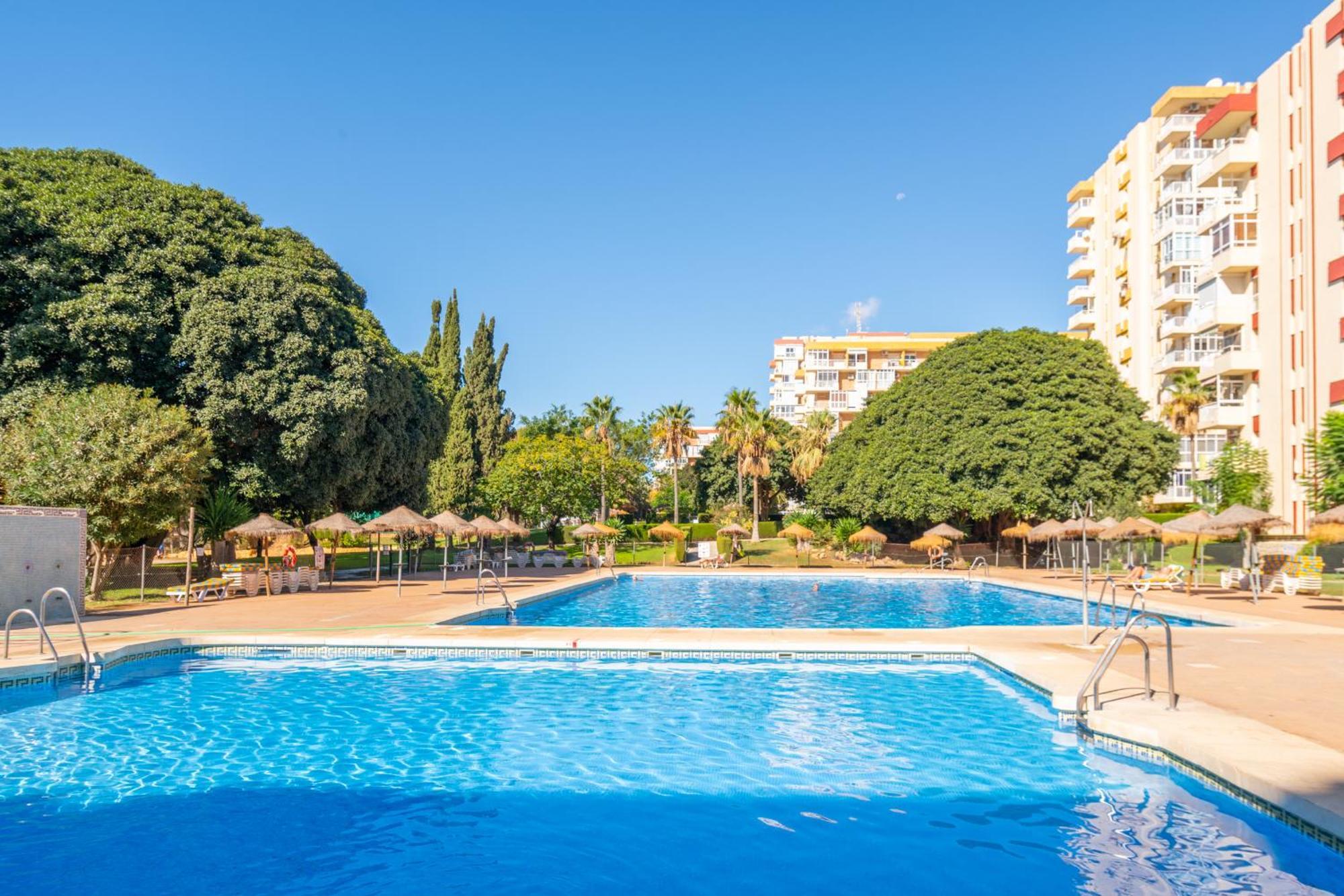 Hercules Pool & Beach 베날마데나코스타 외부 사진
